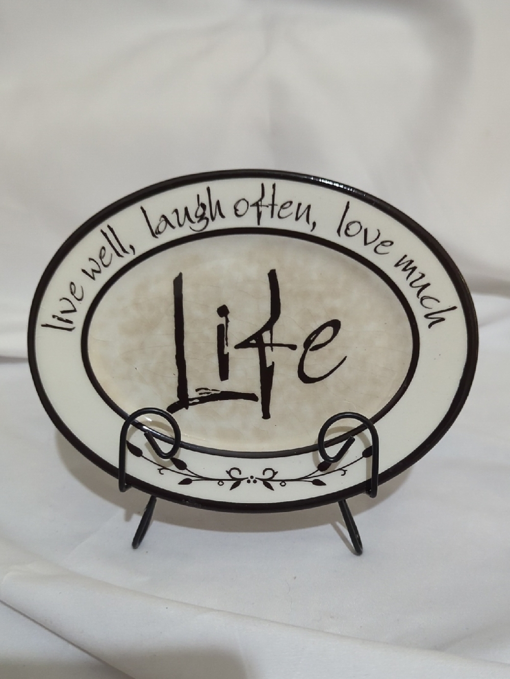 Carson Life Decorative Ceramic Plate - Black & Cream
